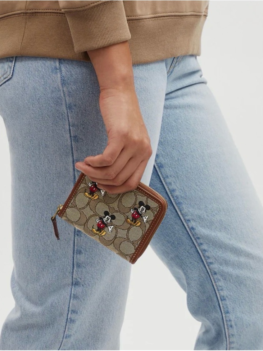 Coach x Disney Mickey Mouse Signature Jacquard Small Zip Around Wallet NWT - Picture 5 of 5